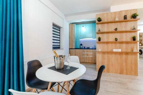 Summer Quantum Valentine's Apartment