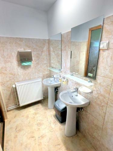 Hostal Cabana La Pestera
