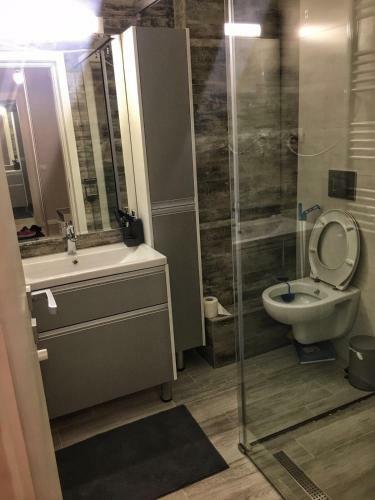 Arthemis Apartment