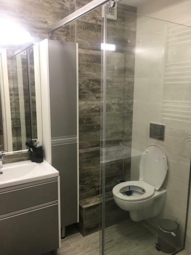 Arthemis Apartment