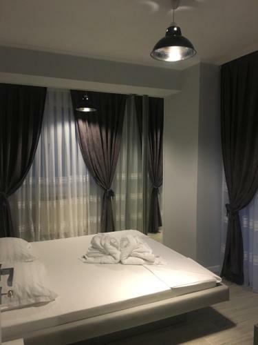 Arthemis Apartment