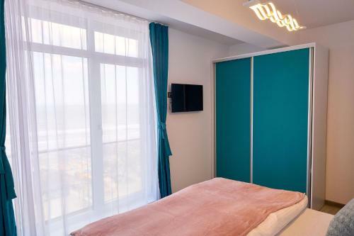 Crazy Sea View 2br Apartment Alezzi Spa Pools Parking