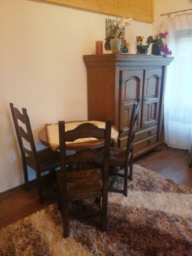 Conacul Caterinei C?su?a Din Povesti