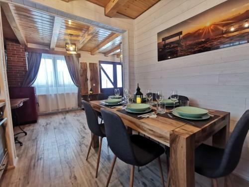 Bear's Lair Chalet
