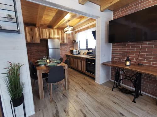 Bear's Lair Chalet