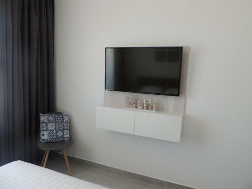 Millberry Beach Apartments
