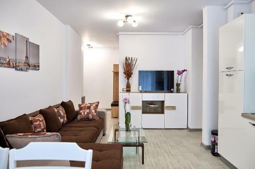 Apartamento Sea Gem 2br Apt Spa N Pool Alezzi Beach Resort