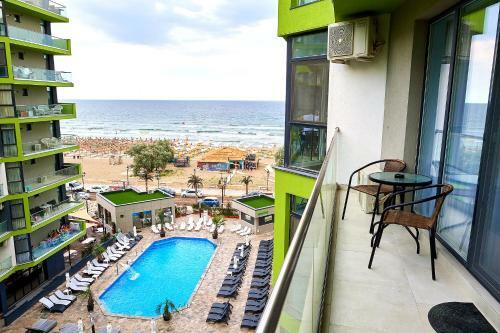 Apartamento Sea Gem 2br Apt Spa N Pool Alezzi Beach Resort