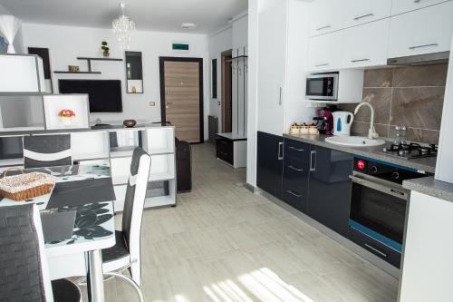Apartament Alezzi Black&white 3