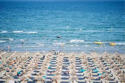 Apartamento Paradise Sea View 2bd Apt Spa N Pools Alezzi Beach Resort