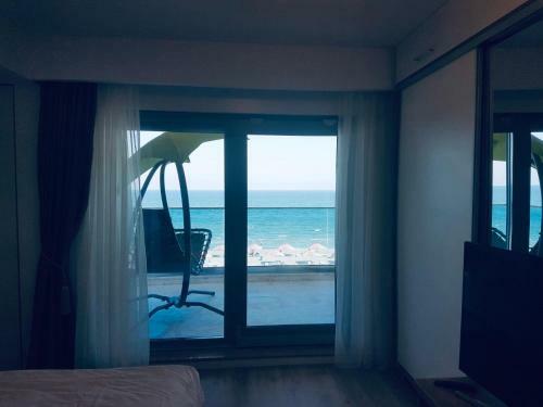 Apartamento Wave 2 Mamaia Prima Linie Vedere La Mare 120mp