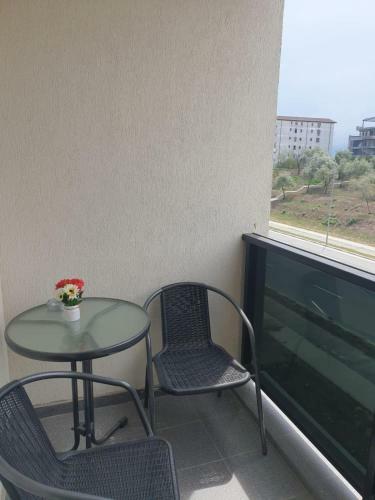 Andra Apartment