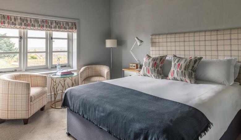Hotel Crown And Castle