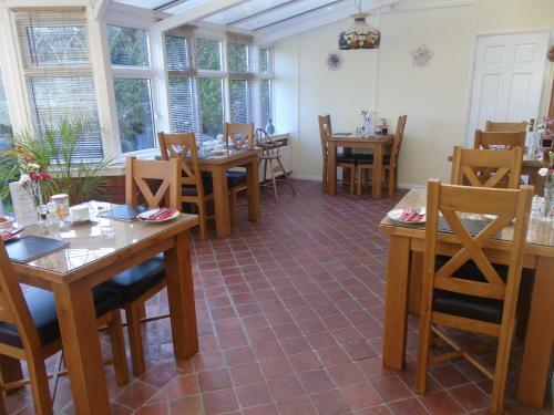 Trumbles Gatwick B&B