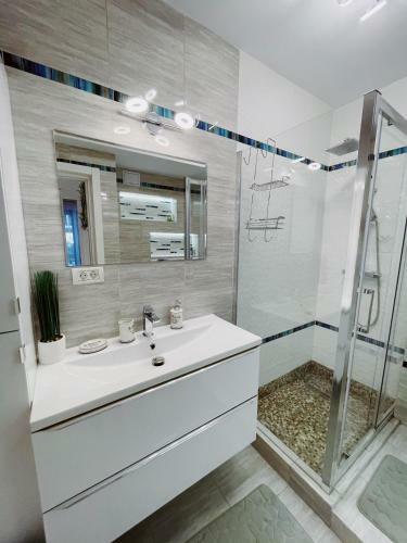 Sea View Apartment