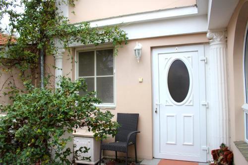 Yox Apartment 4