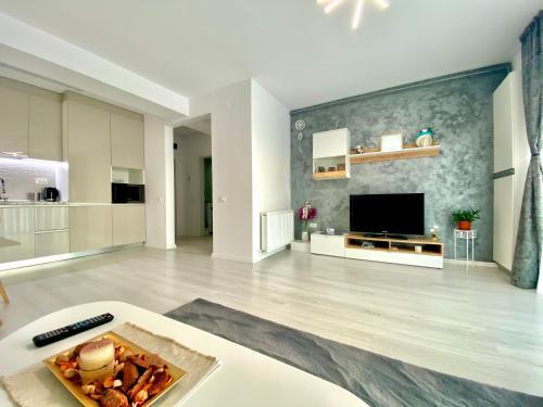 Brand New Beachfront Apartment