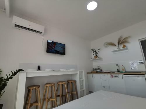 Casuta Cu Tei-lime House