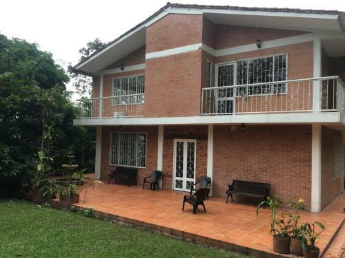 Hotel Kaliawiri Bird Lodge & Reserve