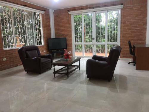 Hotel Kaliawiri Bird Lodge & Reserve