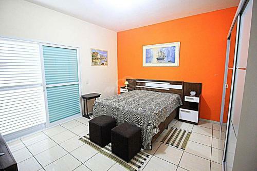 Casa Com Piscina, Churrasqueira E Oito Su�tes