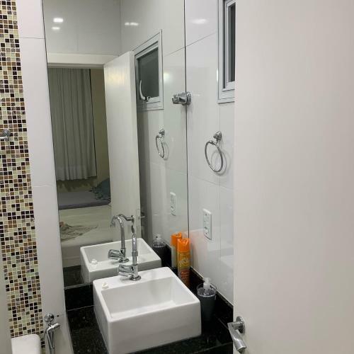Apartamento 3 Quartos 3 Banheiros Vista Mar