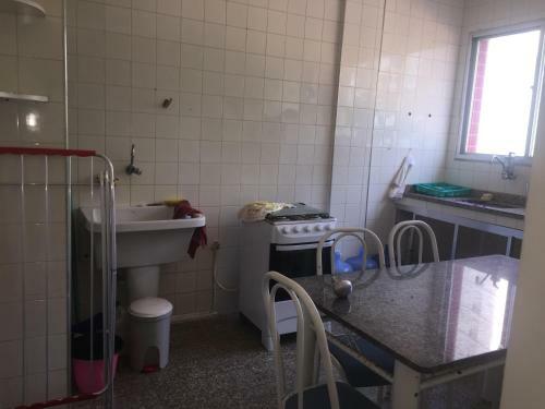 Apartamento Guarapari de Frente Ao Mar-centro-2quartos