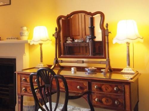 Hostal Cambo House