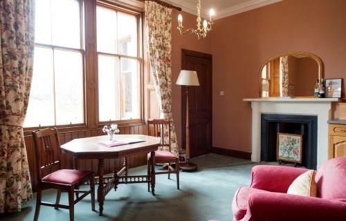 Hostal Cambo House