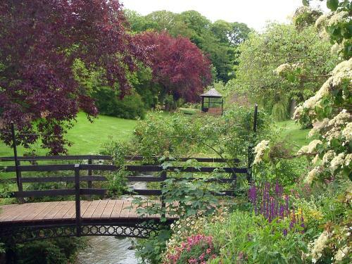 Hostal Cambo House