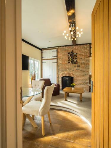 Hotel Sheene Mill