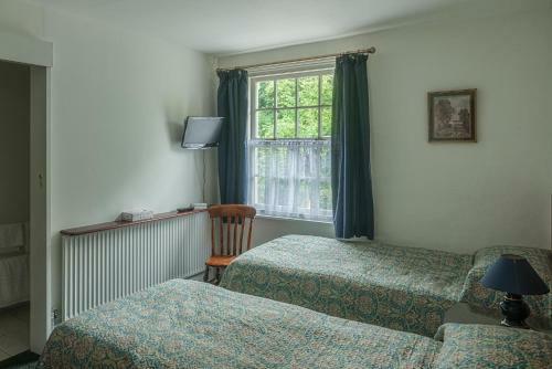 Hostal Bridge House Hotel