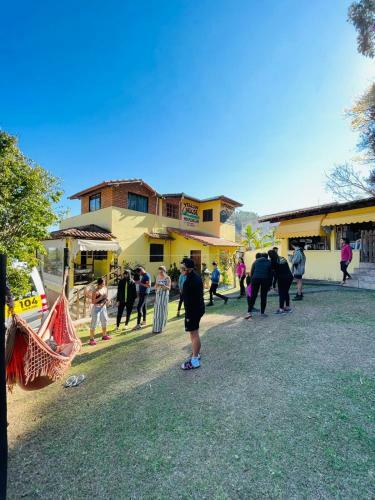 Hostel Yellow House Mg