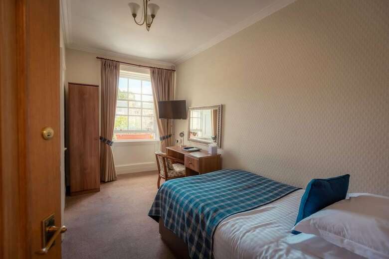 Albany Hotel