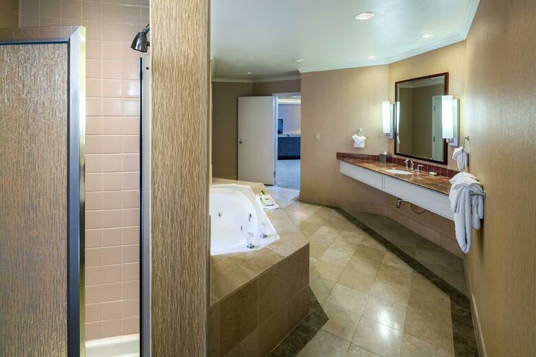 Doubletree Hotel Sonoma