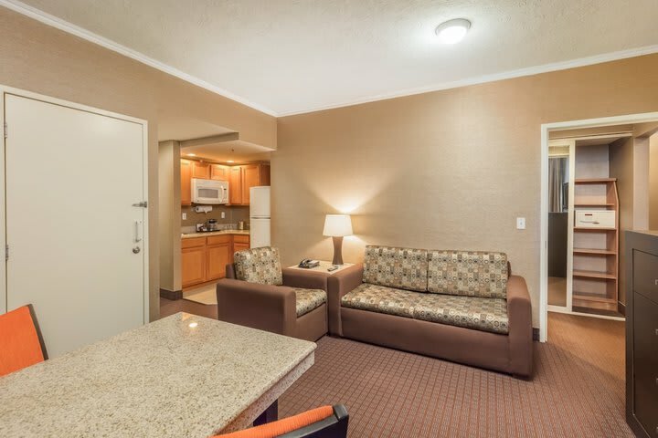 Doubletree Suites By Hilton Hotel Saltillo