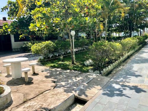 Apartamento Condom�nio Anchieta Itanha�m