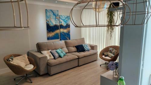 Apartamento Inteiro 3 Su�tes E 2 Garagens Com Fino Acabamento