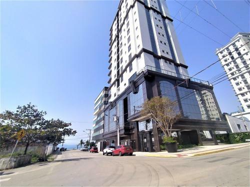 Luxuoso Apartamento Com Vista Mar Em Itapema Sc