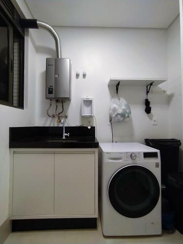 Luxuoso Apartamento Com Vista Mar Em Itapema Sc