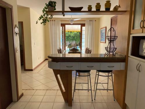 Casa 3 Dormit�rios Jurere Internacional