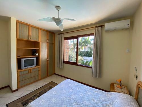 Casa 3 Dormit�rios Jurere Internacional