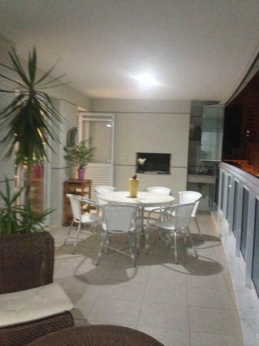 Lindo Apartamento Frente Para O Mar