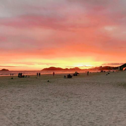 Casa de Praia Guaruj� - 180 Metros Do Mar