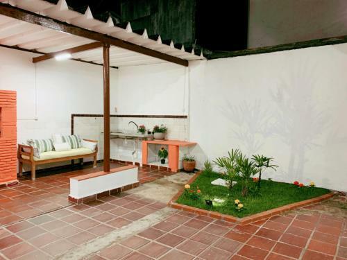 Casa de Praia Guaruj� - 180 Metros Do Mar
