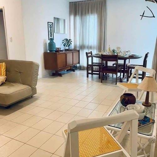 Apartamento Pitangueiras 7 Pessoas / 200 Mts Da Praia