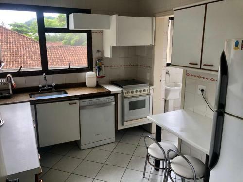 Apartamento Pitangueiras Exclusivo Com Piscina Na Sacada