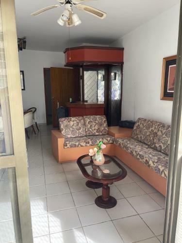 Apartamento Ed Aracati - At� 8 Pessoas E A 70m Da Praia