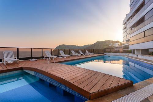Apartamento Cobertura Duplex Com Vista Para O Mar E Piscina Privativa