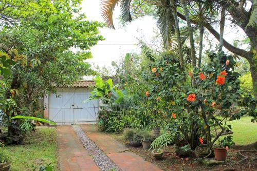 Oba 119 - Casa Conforto Guaruj� Enseada